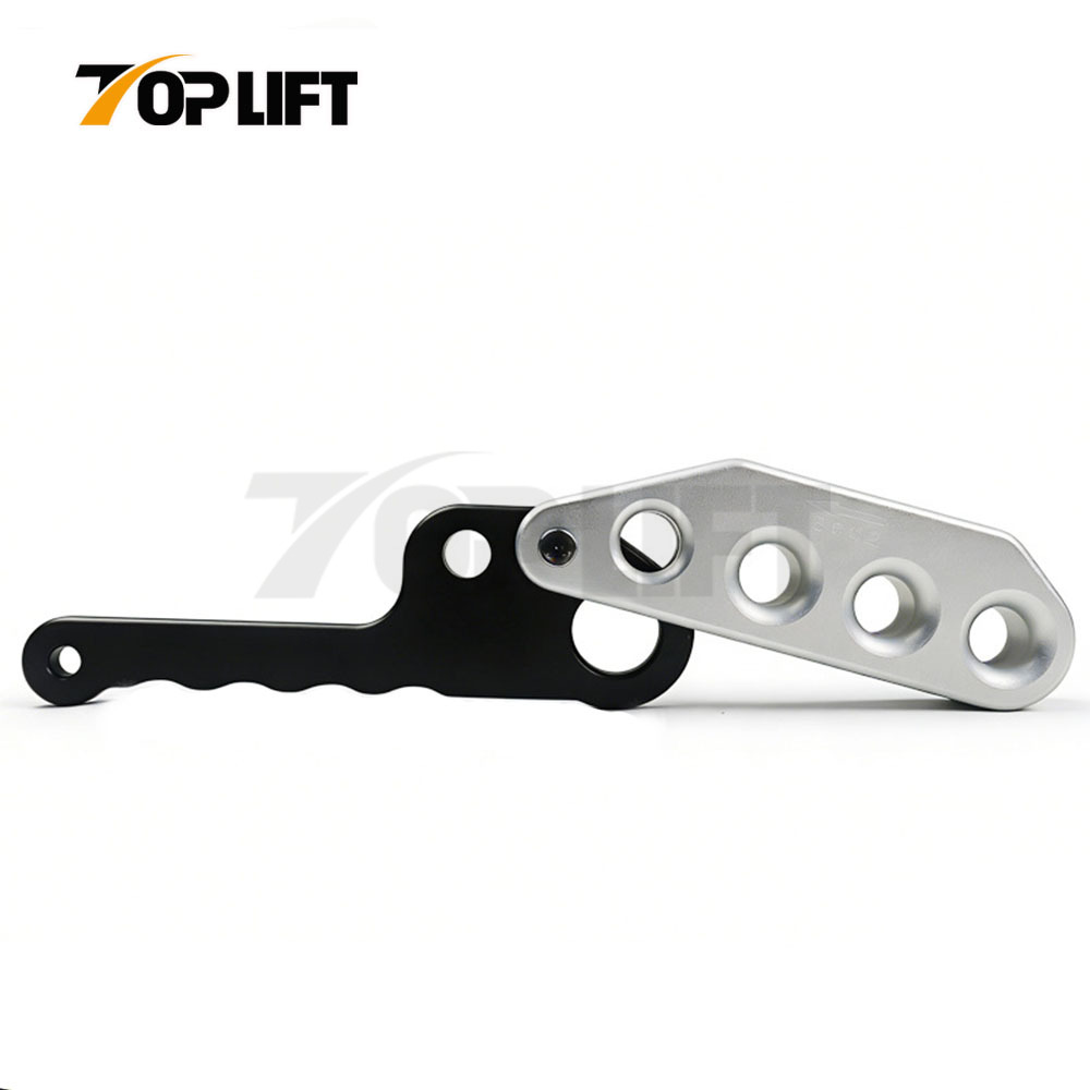 TP-RD01 Self-braking Fire Rope Handheld Descender 4 Hole Descender Rock Climbing Life-saving Downhill Equipment